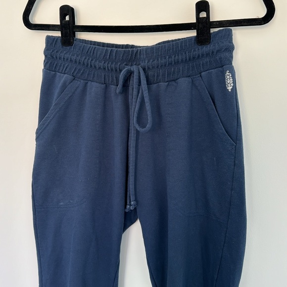 Free People Movement Navy Blue Sweatpant Joggers - Size S - Picture 3 of 9
